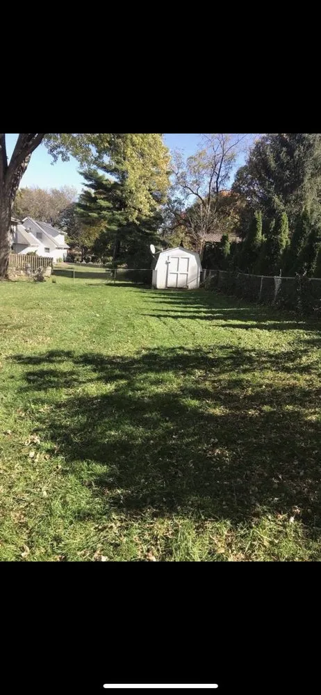 Local residential landscaping experts serving Windsor Heights, IA - Apex Property Services