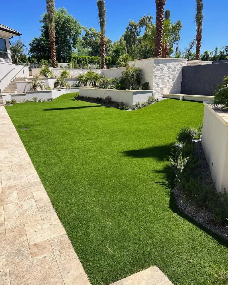 Top-rated yard maintenance for year-round maintenance in Tucson, AZ by Apex Turf