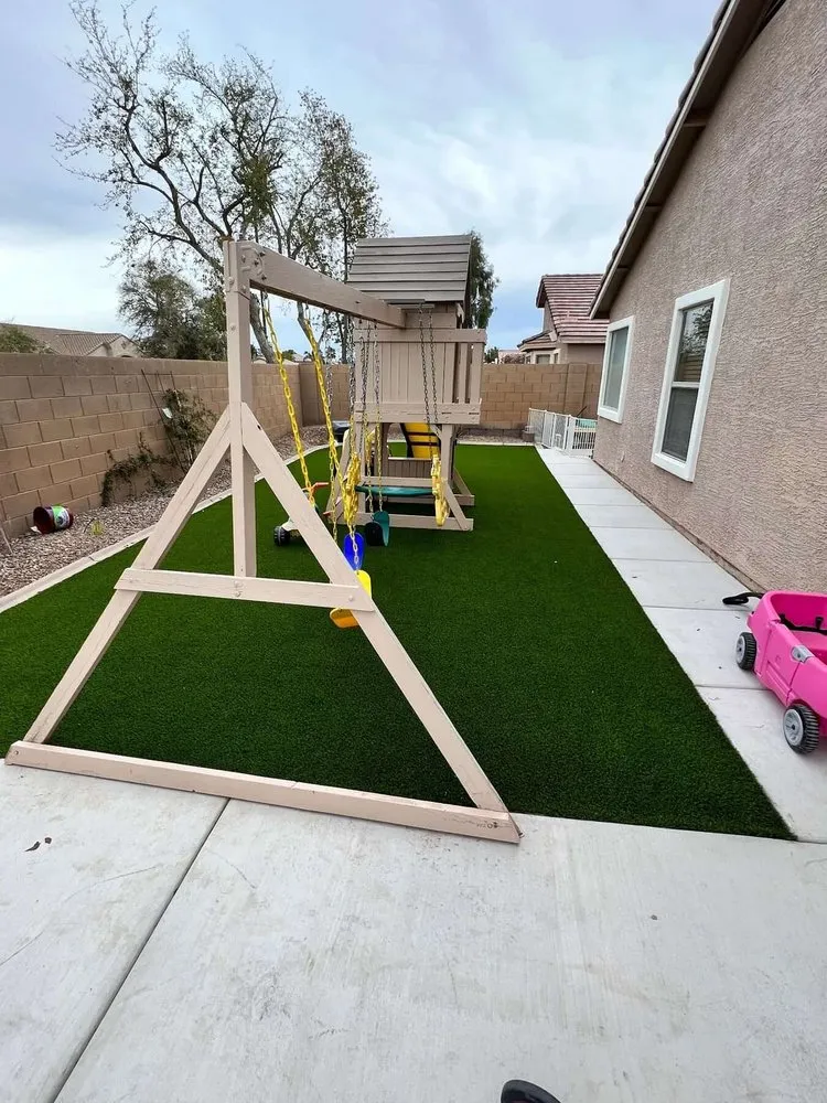 Professional yard maintenance experts serving Tucson, AZ - Apex Turf