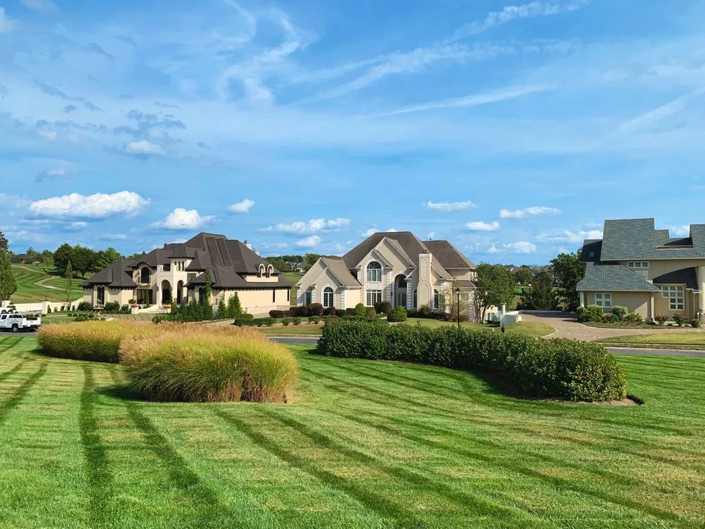 Affordable landscaping services in Frankfort, KY by Aphix