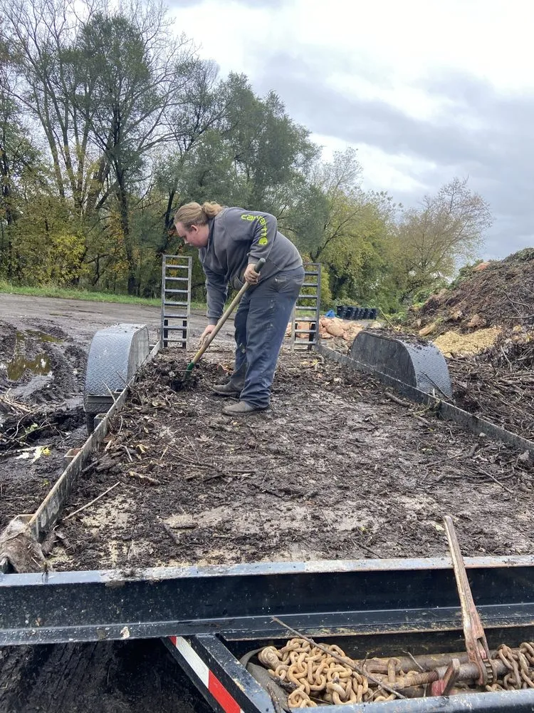 Local yard maintenance in North Ridgeville, OH - Apj enterprise