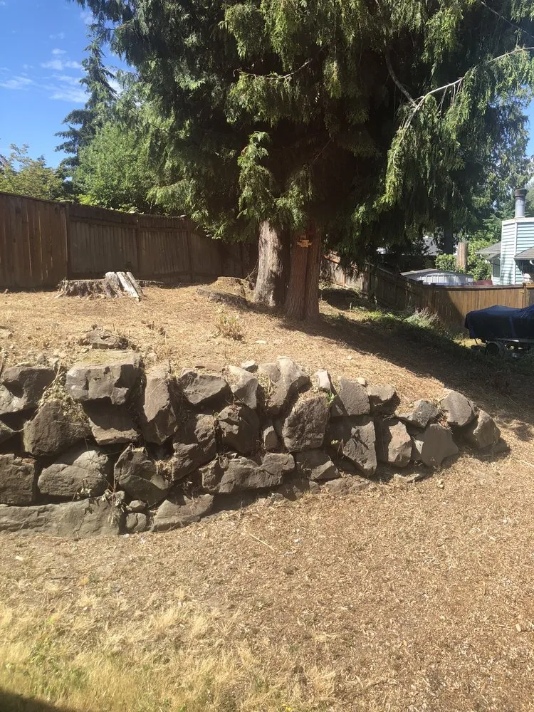 Custom yard maintenance in Snohomish, WA by APJ Landscaping