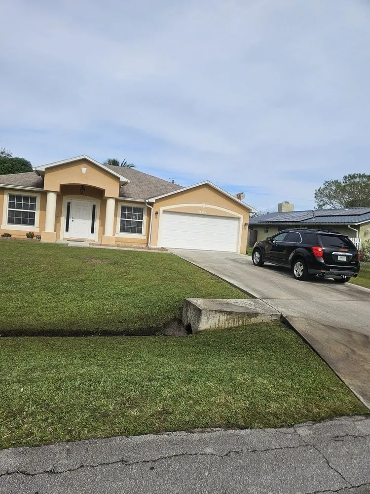 Top-rated yard maintenance for outdoor upgrades across Stuart, FL - Aplus lawns