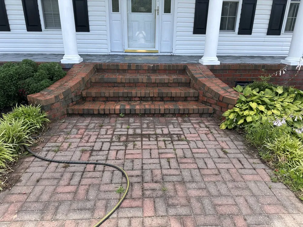 Expert landscape design for beautiful yards in Goldsboro, NC by Aplus Mobile Services