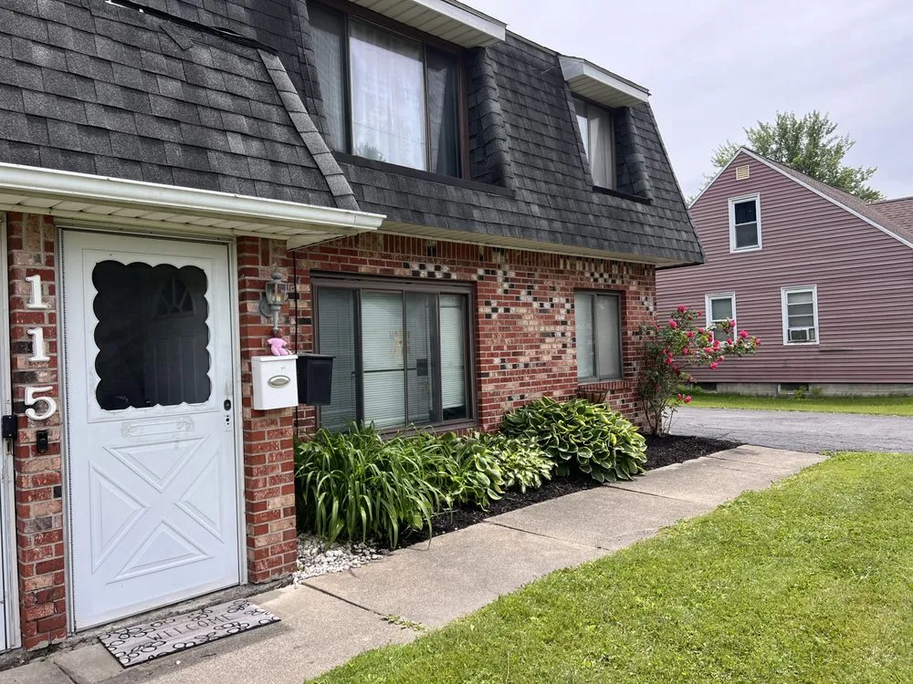 Expert garden landscaping for year-round maintenance in Niagara Falls, NY by Apocalistip Juliel Landscaping