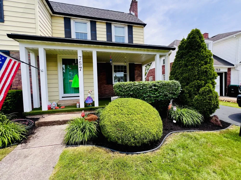 Expert yard cleanup service for homes across Niagara Falls, NY - Apocalistip Juliel Landscaping