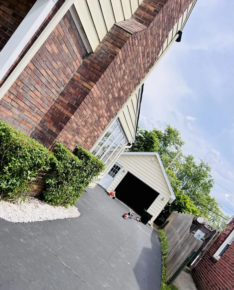 Local lawn care service for beautiful yards across Niagara Falls, NY - Apocalistip Juliel Landscaping