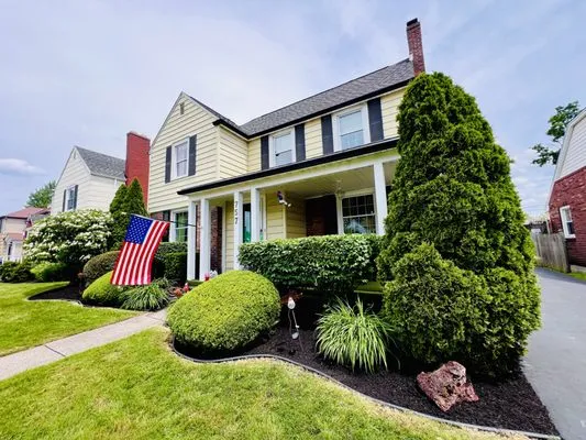 Apocalistip Juliel Landscaping Logo