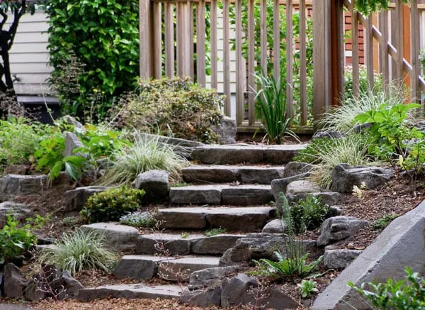 Custom garden landscaping for beautiful yards in Portland, OR by Apogee Landscapes