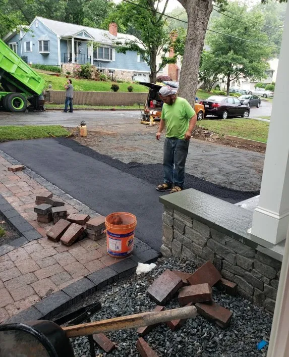 Affordable landscaping services in Framingham, MA by Apolinario service