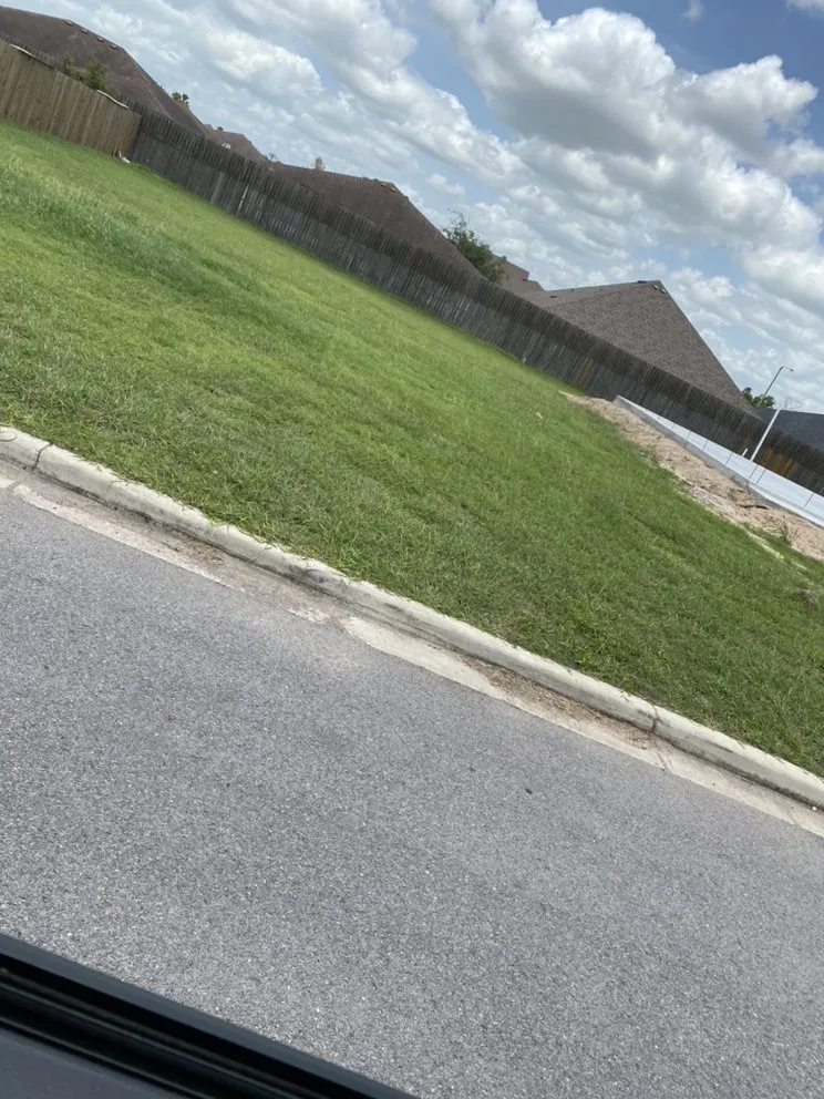 Expert residential landscaping for outdoor upgrades across Donna, TX - Apollo Lawn Cleaning Services