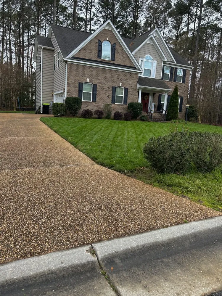 Top-rated garden landscaping in Newport News, VA - Apolonio Lawn Care