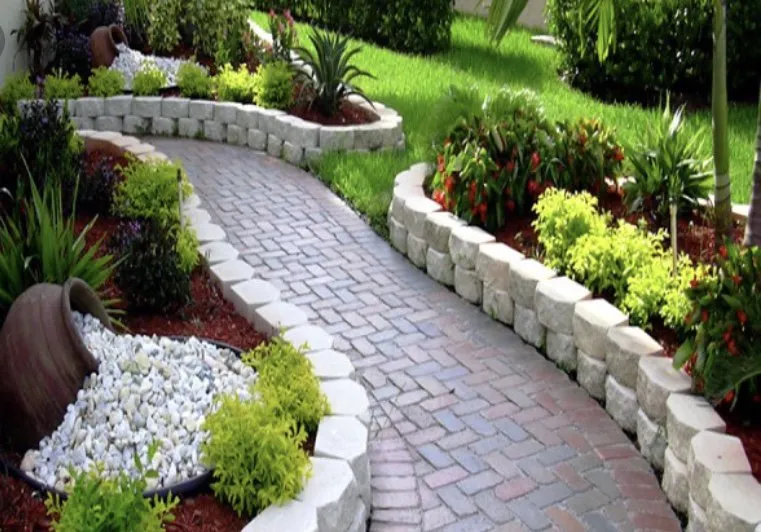 Custom landscaping services for residential properties in Orlando, FL by Apopka Landscaping & Pavers