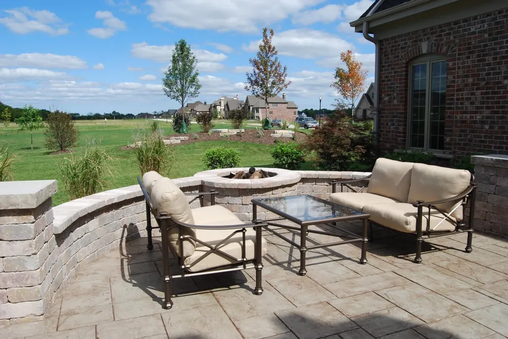 Expert outdoor landscaping in St Charles, IL by Apple Blossom Landscape Concepts