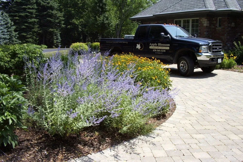 Reliable garden landscaping in St Charles, IL by Apple Blossom Landscape Concepts