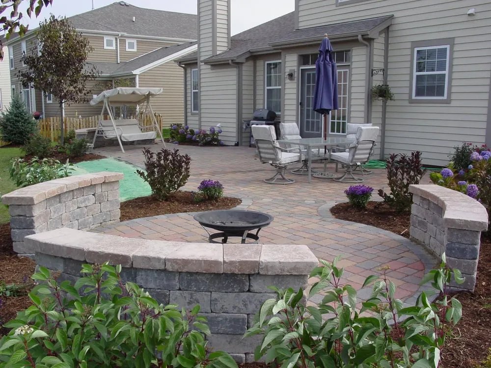 Local garden landscaping for homes in St Charles, IL by Apple Blossom Landscape Concepts