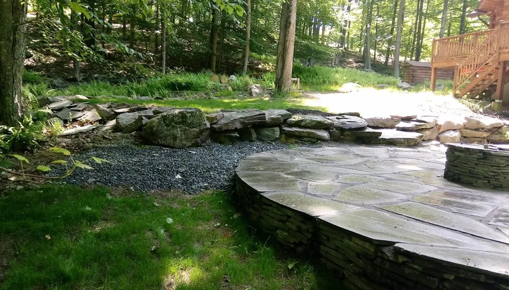 Affordable yard maintenance experts serving Lake Ariel, PA - Apple Creek Landscaping