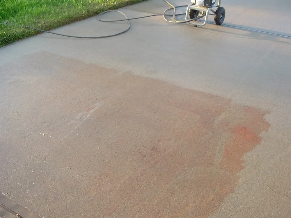 Top-rated lawn mowing service for residential properties in Simpsonville, SC by Apple Landscaping and Property Management