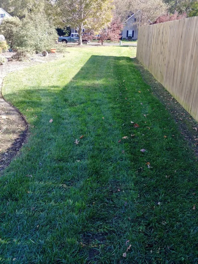 Top-rated lawn mowing service for residential properties across Smithfield, VA - Apple Lawn Care