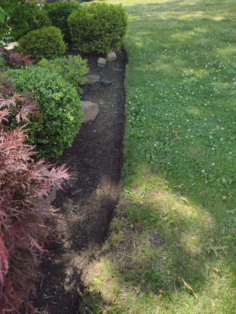 Expert garden landscaping experts serving Akron, OH - Apple Seed Lawn Care