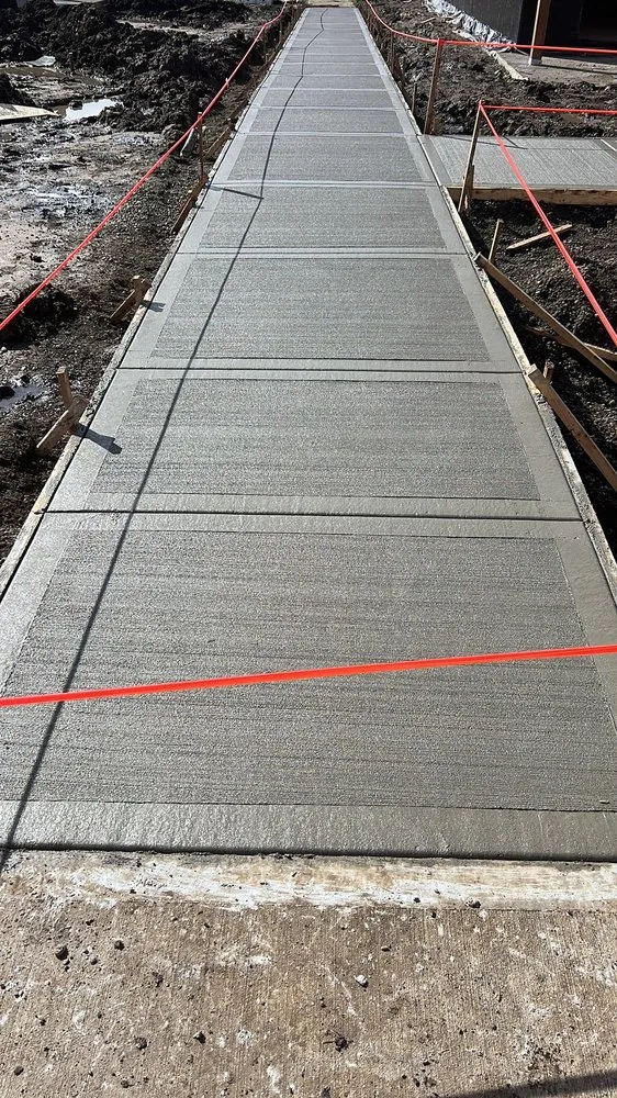 Expert lawn mowing service experts serving Woodburn, OR - Apple tree lawn care services