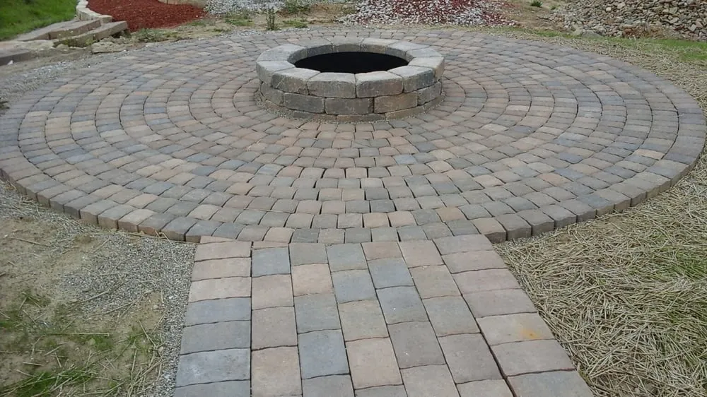 Professional garden landscaping in Mount Vernon, OH by Apple Valley Landscaping and Stone Center