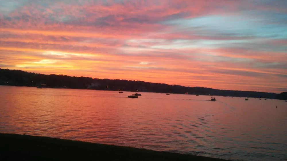 Top-rated lawn care service experts serving Mount Vernon, OH - Apple Valley Landscaping and Stone Center