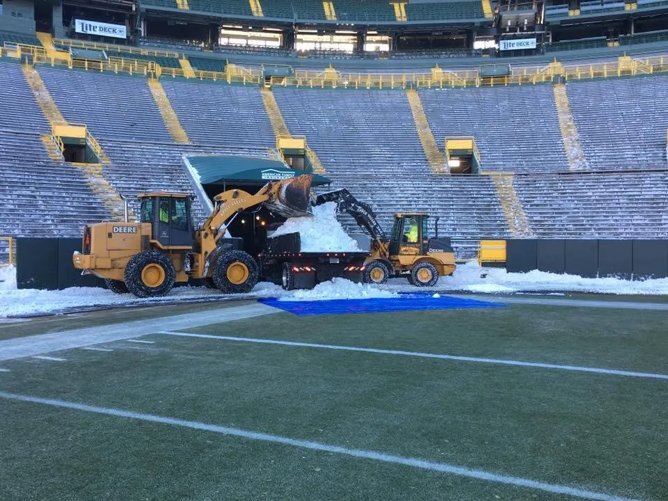 Local yard cleanup service for beautiful yards in De Pere, WI by Apple Valley Landscaping