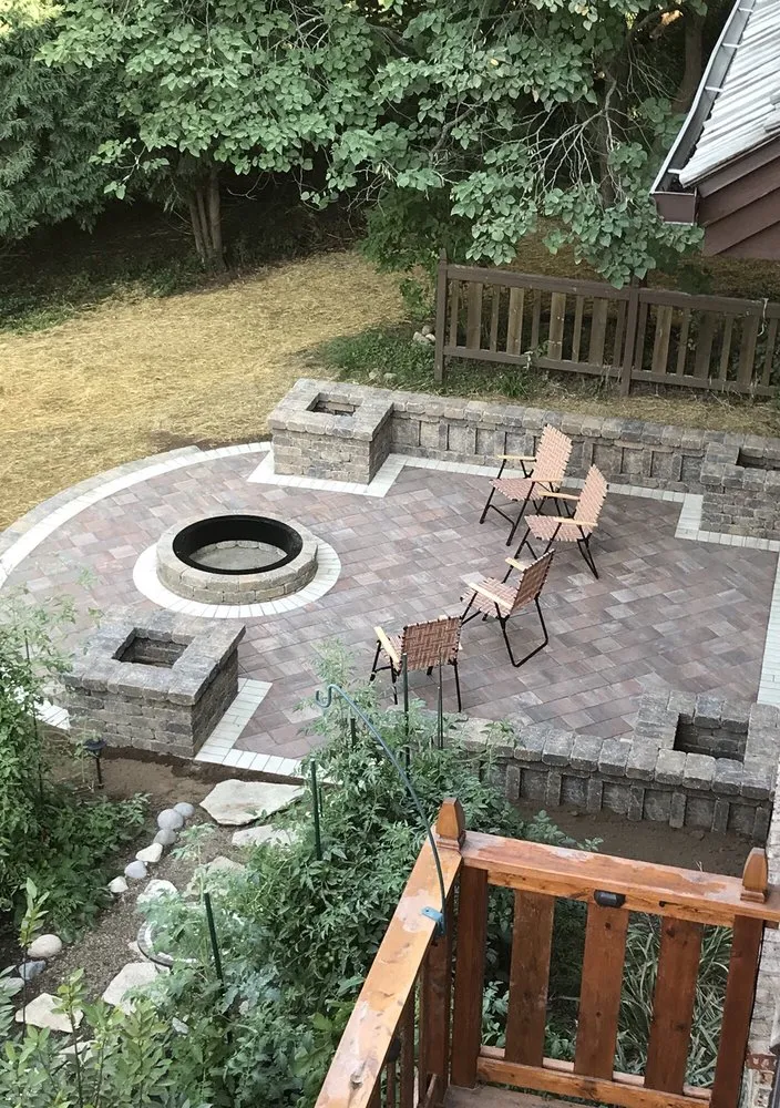 Custom garden landscaping experts serving Hortonville, WI - Appleton Lawn Snow Landscaping