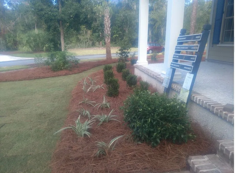 Custom landscape design in Bluffton, SC by Applewood Landscapes Construction