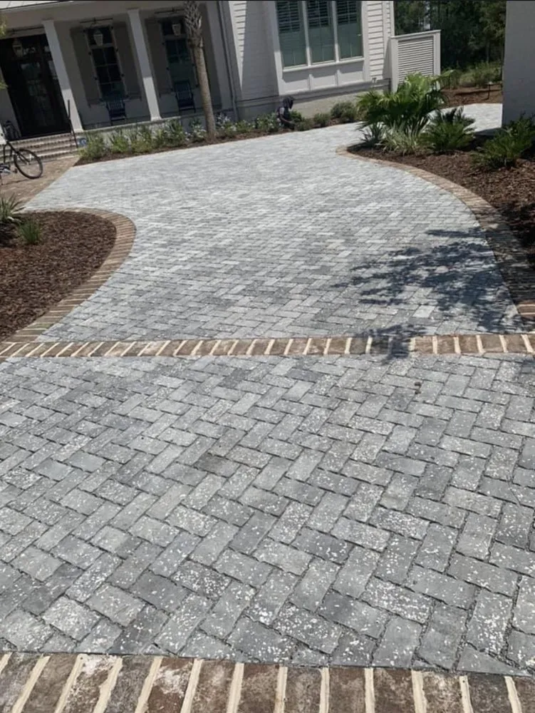 Affordable garden landscaping in Bluffton, SC by Applewood Landscapes Construction