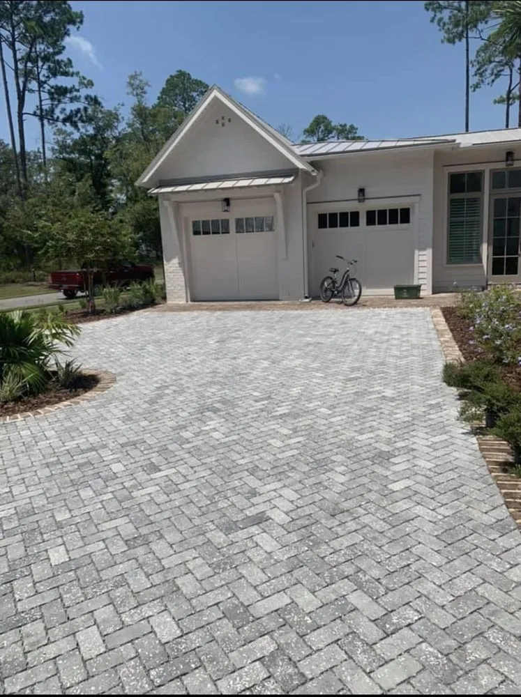 Reliable yard maintenance for residential properties in Bluffton, SC by Applewood Landscapes Construction