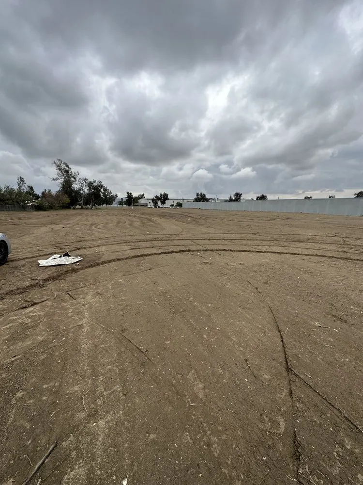 Local yard cleanup service in Hesperia, CA by Applewood Landscaping