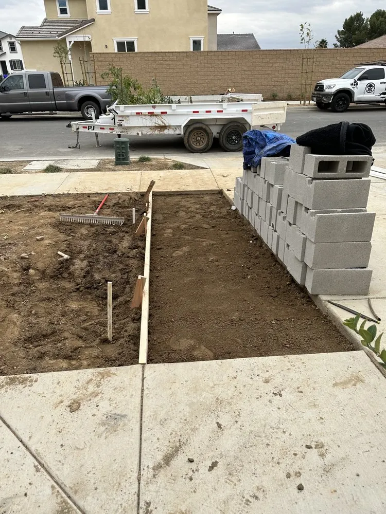 Expert yard cleanup service for homes in Hesperia, CA by Applewood Landscaping