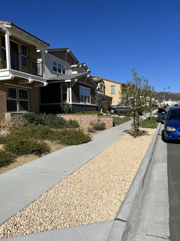 Professional landscaping services experts serving Hesperia, CA - Applewood Landscaping