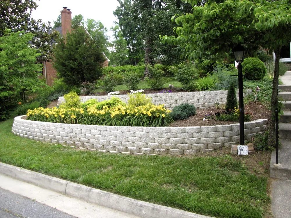 Professional yard maintenance for beautiful yards across Midlothian, VA - Appomattox River Landscapes