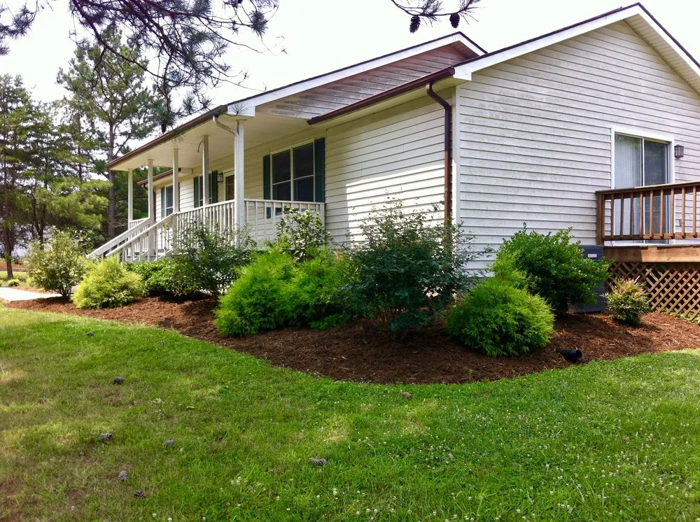 Reliable lawn mowing service with custom design across Midlothian, VA - Appomattox River Landscapes