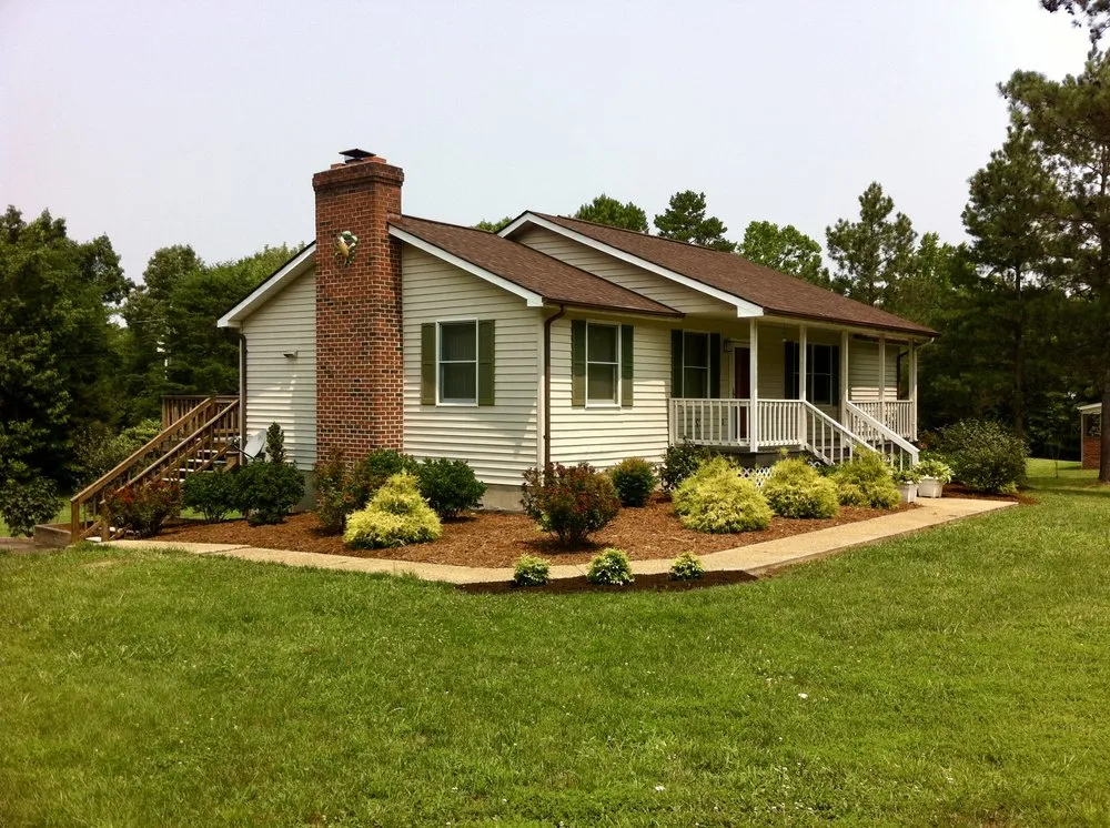 Custom landscaping services in Midlothian, VA by Appomattox River Landscapes