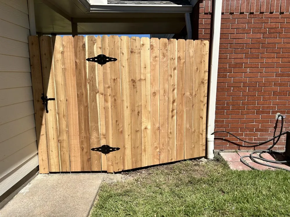 Custom yard cleanup service for homes across Houston, TX - APR Services