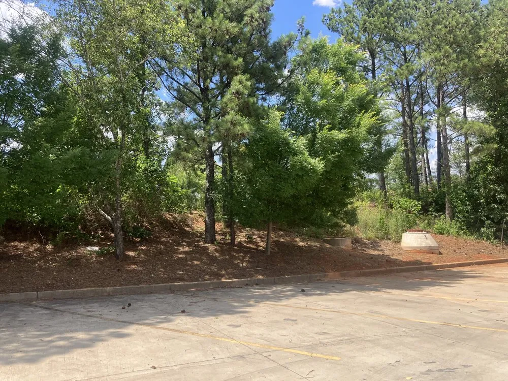 Top-rated lawn care service with custom design across Lawrenceville, GA - Aprb Enterprise