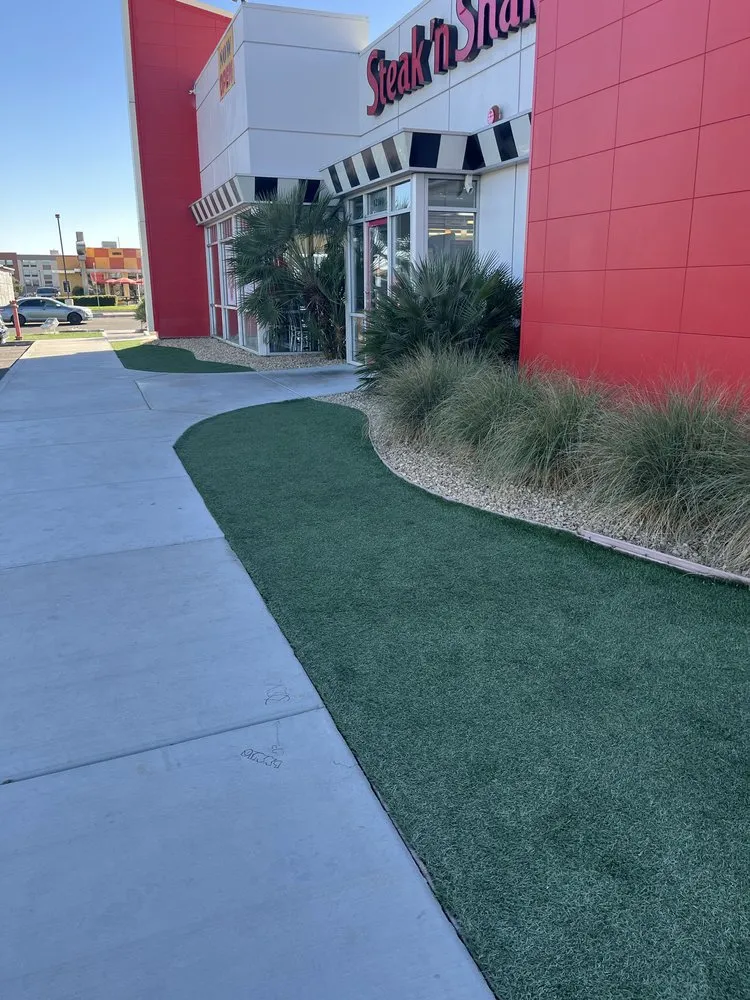 Affordable yard maintenance for year-round maintenance across Hesperia, CA - April’s Garden