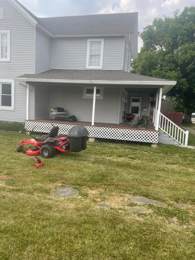 Custom yard cleanup service with custom design in Bowling Green, OH by Apthorpes Lawn Care