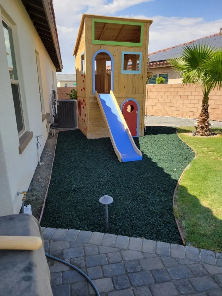 Reliable yard cleanup service in Cathedral City, CA by AQ Landscape & Maintenance