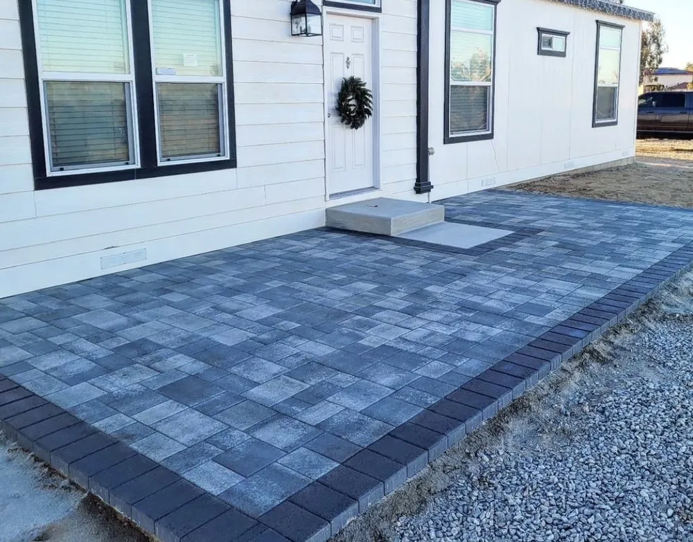 Custom yard cleanup service for beautiful yards in Phoenix, AZ by AQ Landscaping