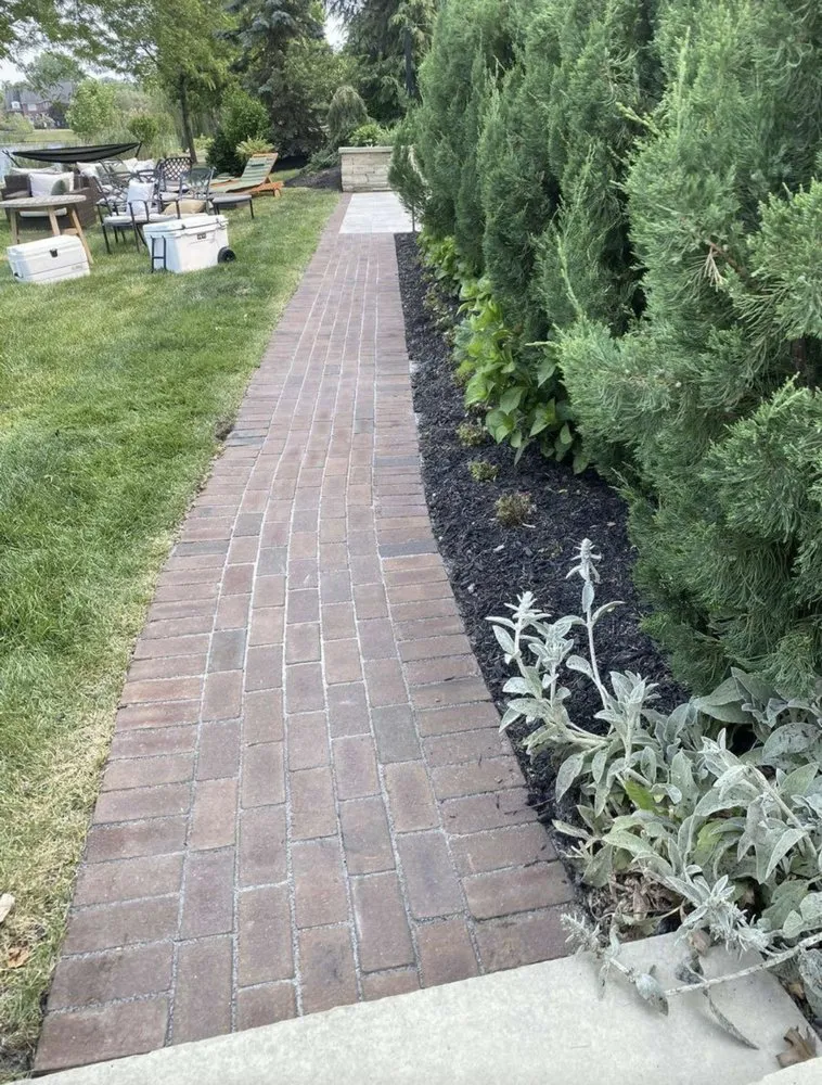 Affordable residential landscaping in Columbus, OH - Aqua Force Cleaners