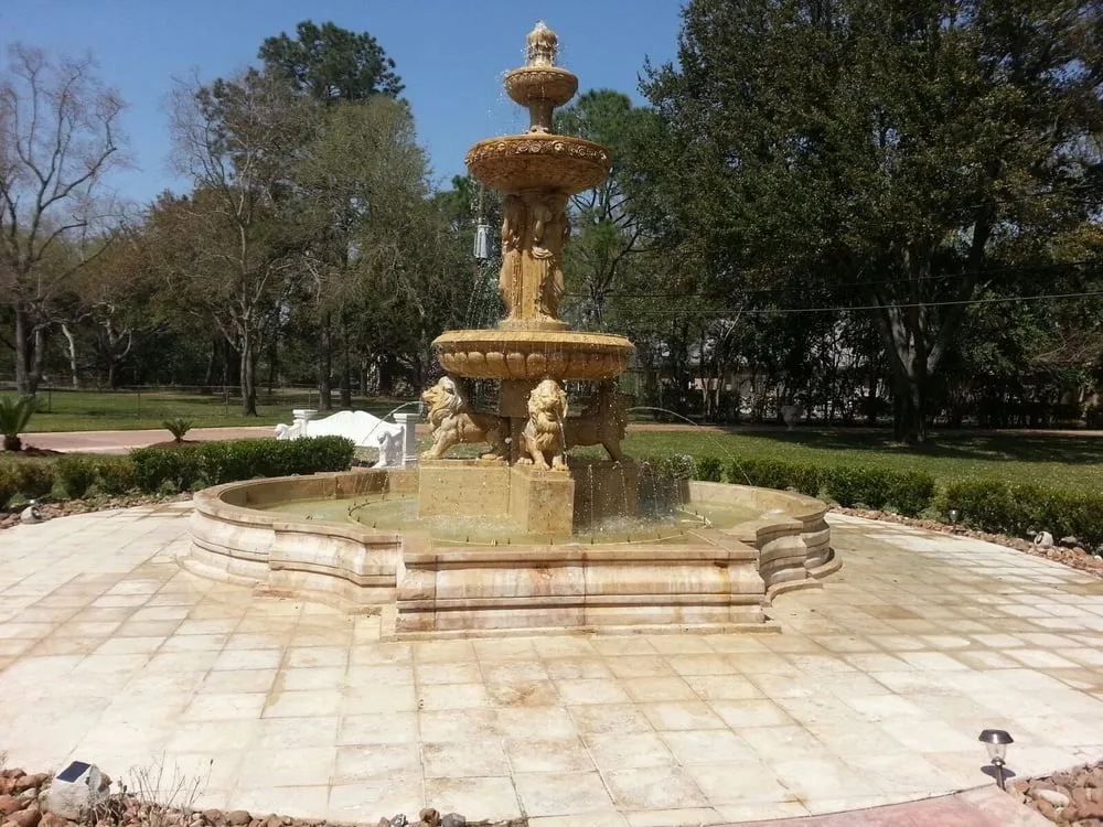 Local yard cleanup service in Houston, TX by Aqua Landscape of Houston