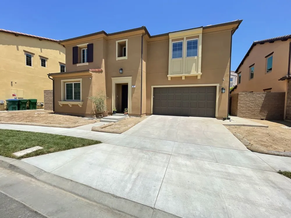 Expert landscaping services for homes in Irvine, CA by Aquagreen Pool & Landscapes