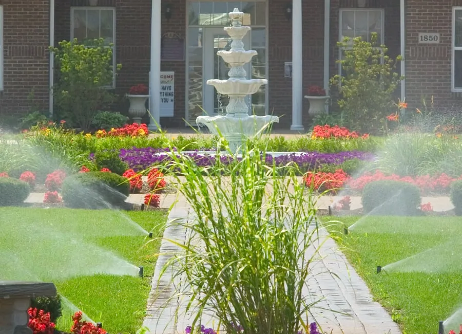 Expert outdoor landscaping experts serving Tipp City, OH - Aqualon