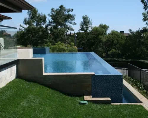 Top-rated yard cleanup service in Huntington Beach, CA by Aquapure Pools