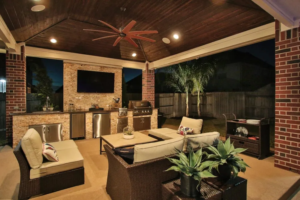 Trusted outdoor landscaping for beautiful yards in Tomball, TX by Aquascapes Pools and Spas